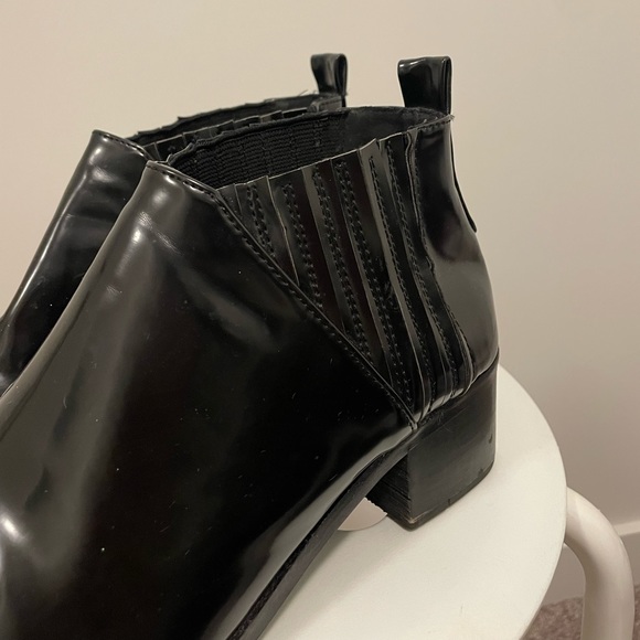 Semi Parent 2” Booties that are comfortable with garter on ankles! - Picture 3 of 5